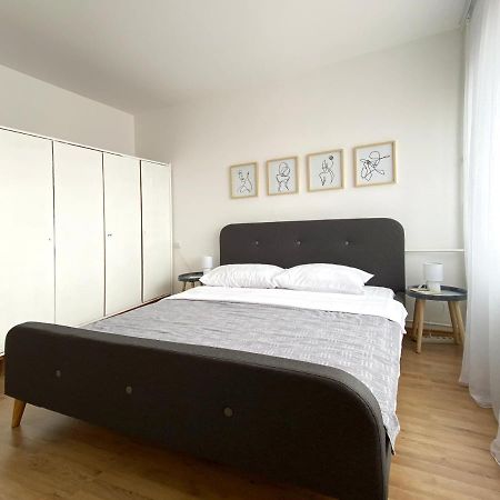 Apartman Milica Appartement Ni Buitenkant foto