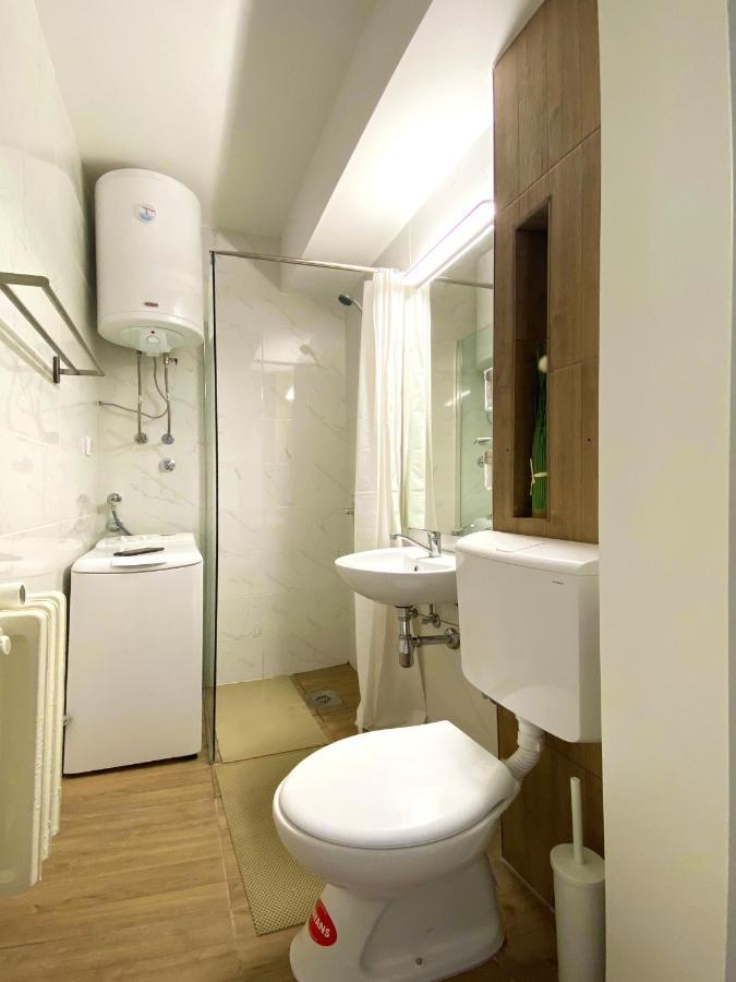 Apartman Milica Appartement Ni Buitenkant foto